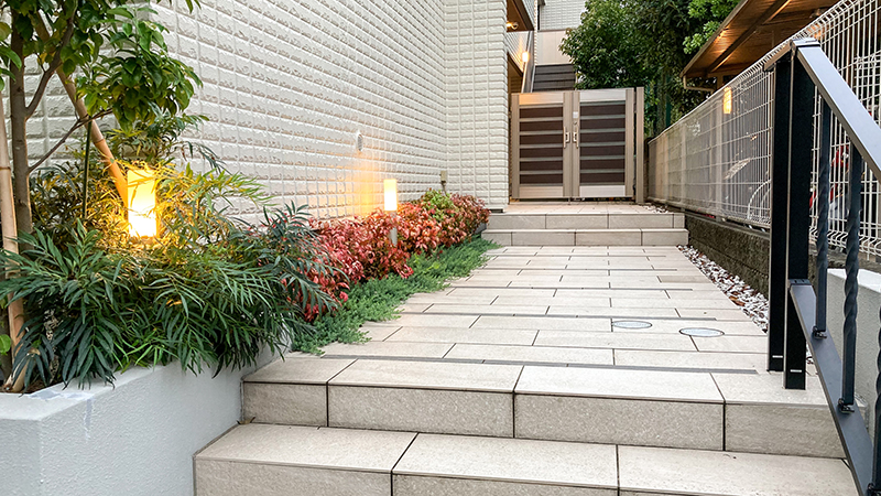 ガーデンライト設置